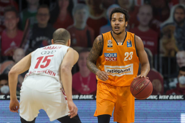 迪亚斯再次 迪亚斯再次