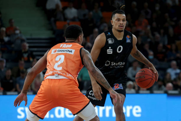 刘炜尽管拥 刘炜尽管拥