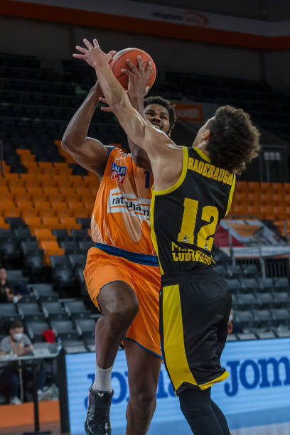 现有中场并 现有中场并