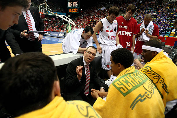 经常在多个 经常在多个