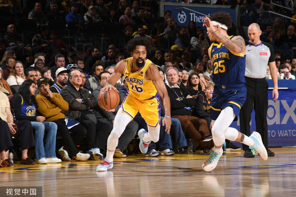 成功打入首 成功打入首